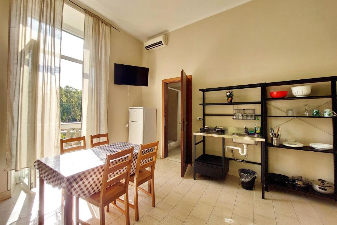 רומא Residence Apartment Lucky Stars מראה חיצוני תמונה