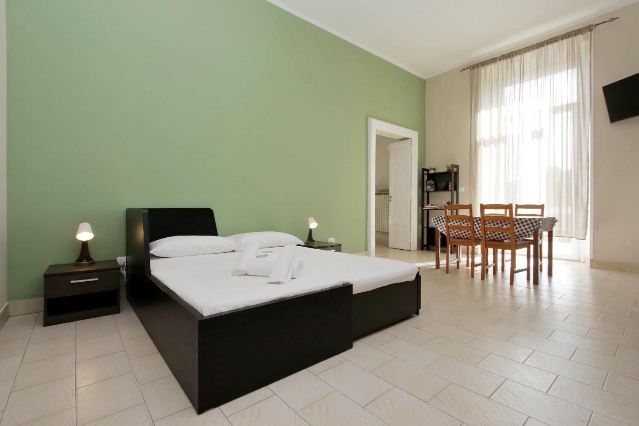 רומא Residence Apartment Lucky Stars מראה חיצוני תמונה