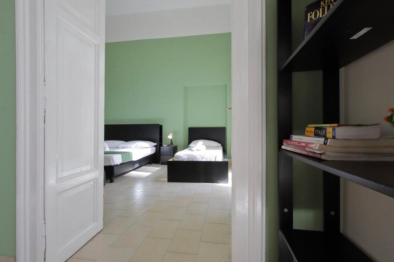 רומא Residence Apartment Lucky Stars מראה חיצוני תמונה