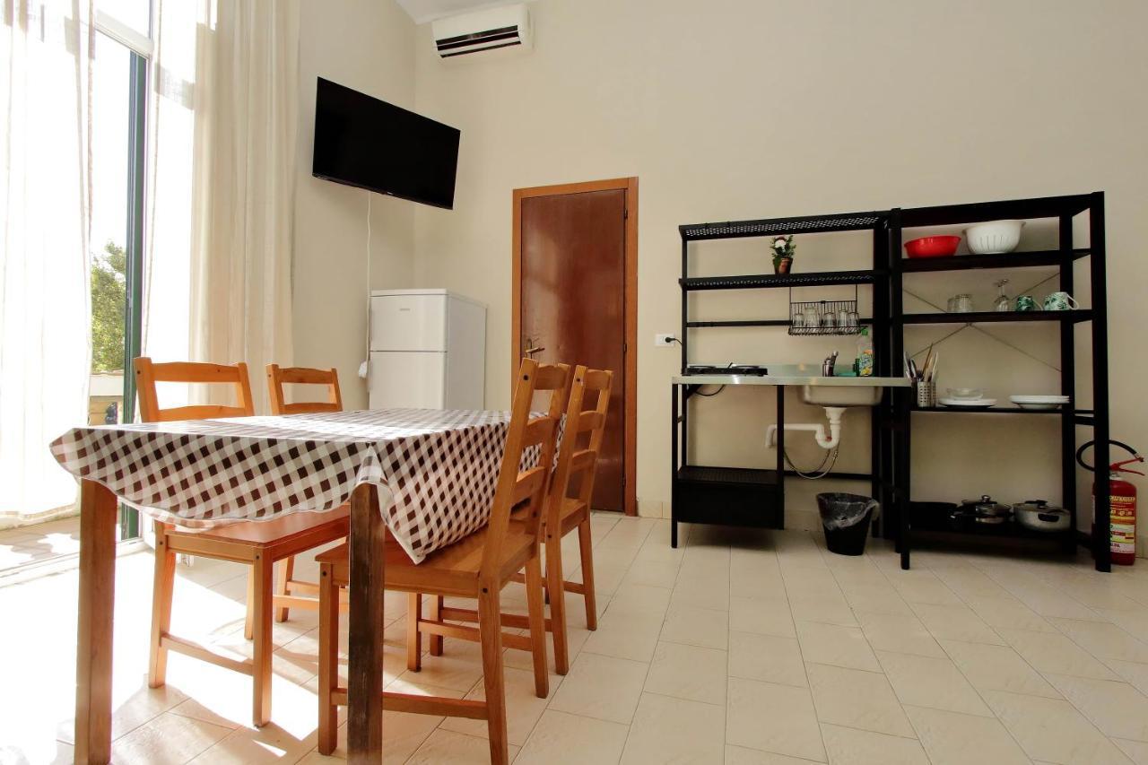 רומא Residence Apartment Lucky Stars מראה חיצוני תמונה